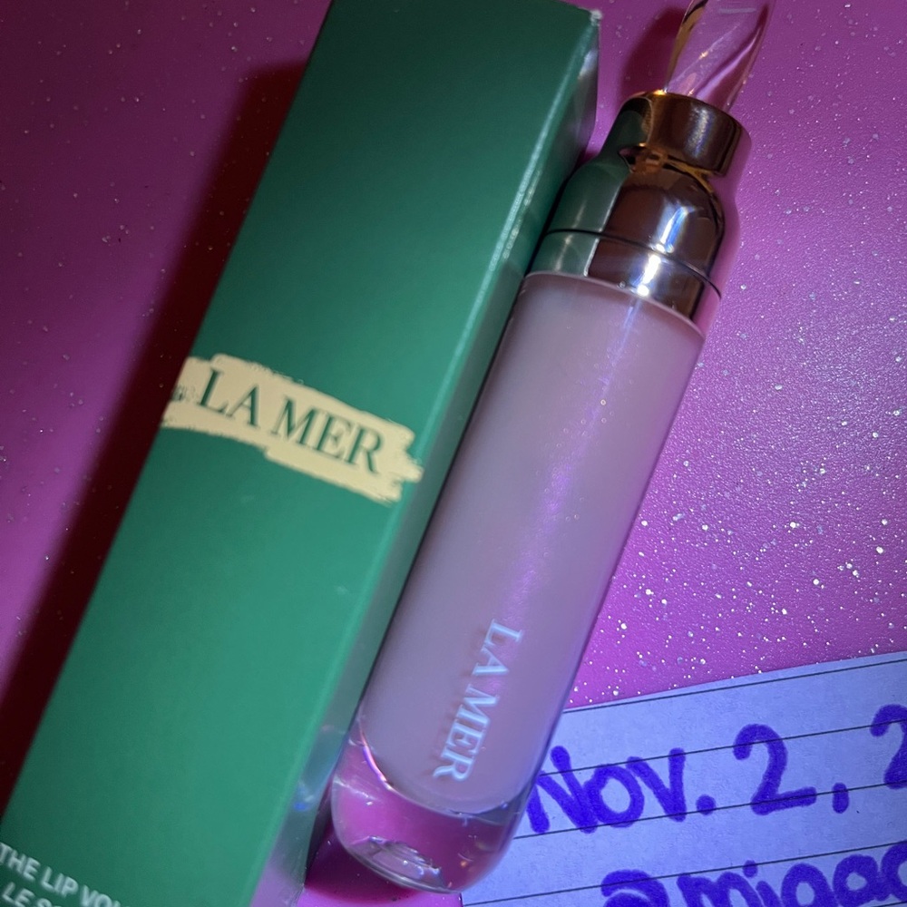 La Mer Lip Volumizer in Soft Pink